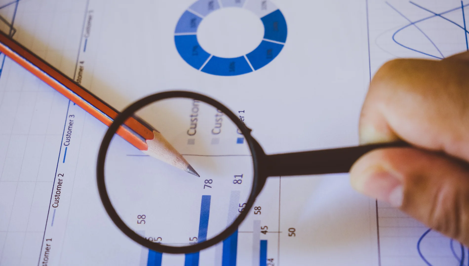 Loupe-sur-des-documents